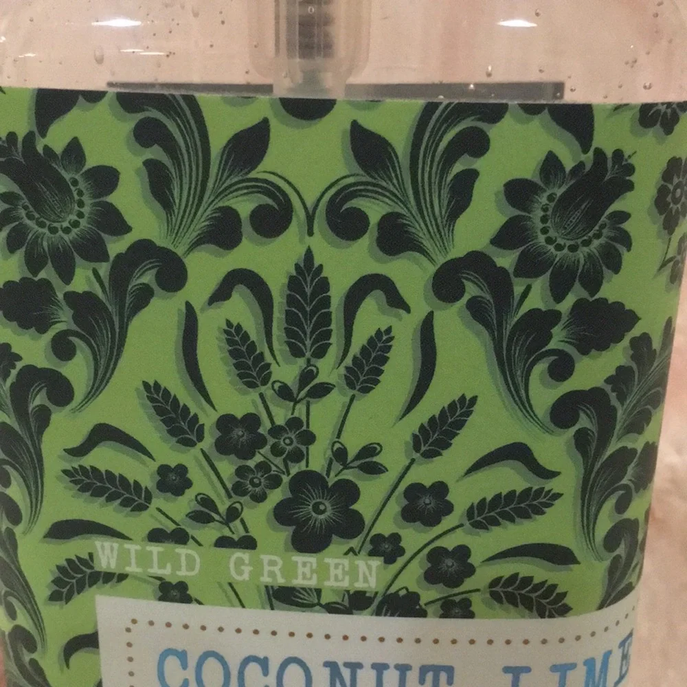 WildGreenCoconut Lime Scented Soothing Hand Soap with Coconut Oil large 17oz NWT - Picture 3 of 14
